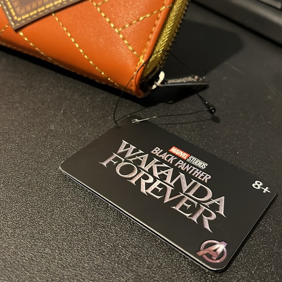 Loungefly Marvel Black Panther Okoye Cosplay Wallet - Picture 8 of 8